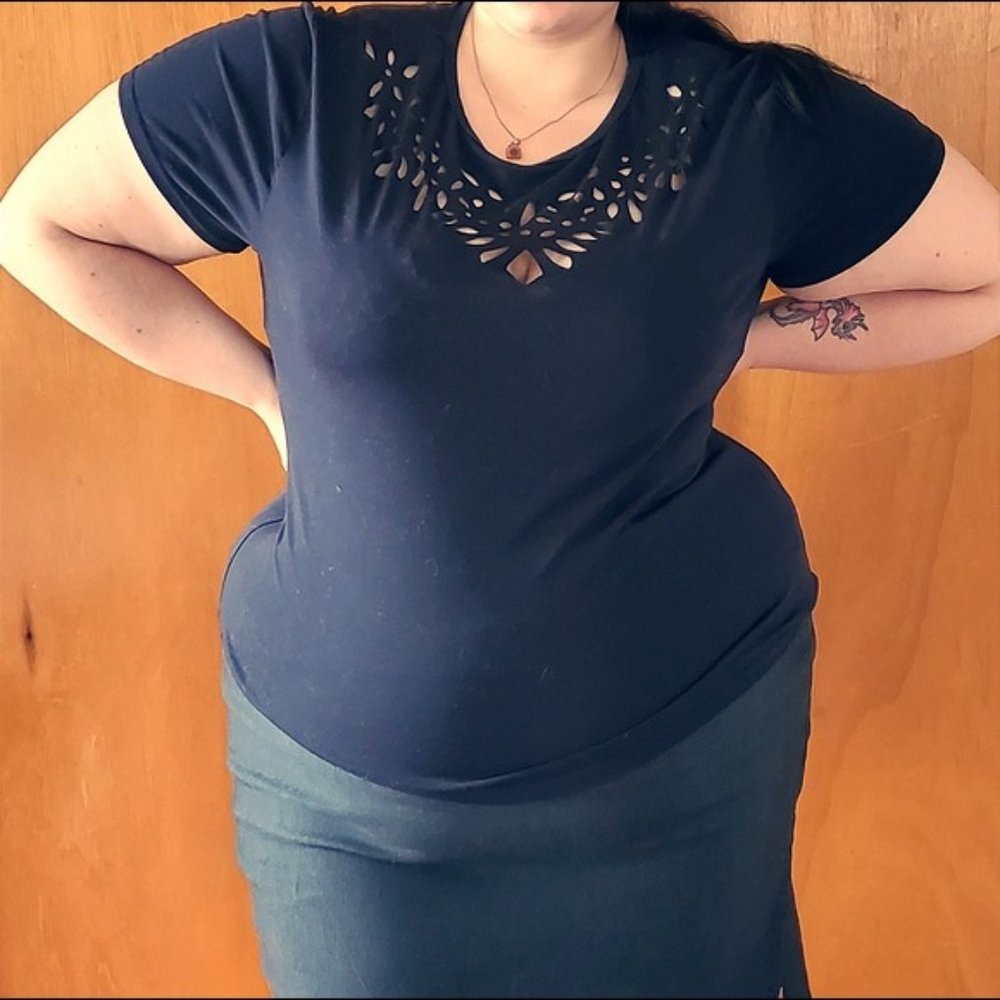 NWOT Soft Navy cute Tee with cutouts